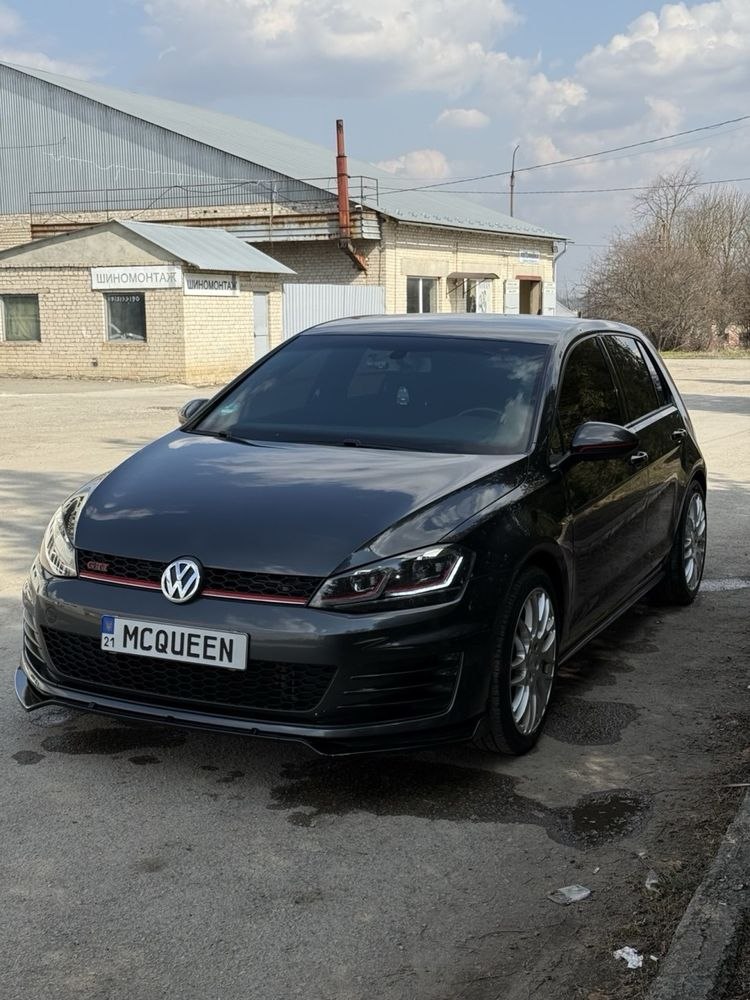 Volkswagen Golf GTI