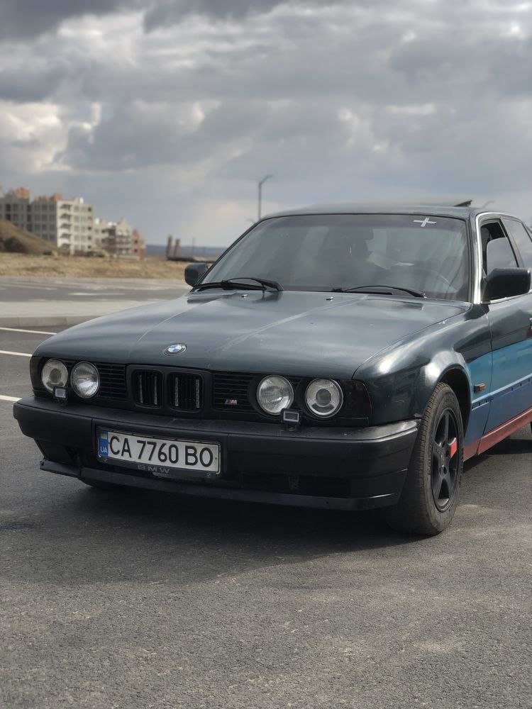 BMW е34 524