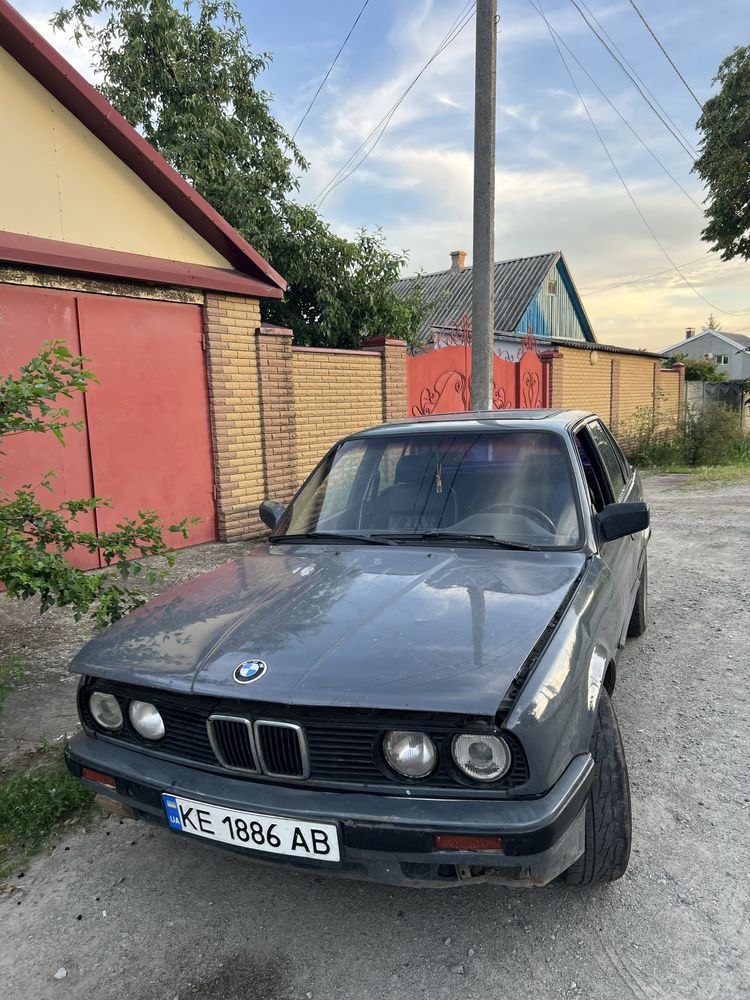 BMW е30