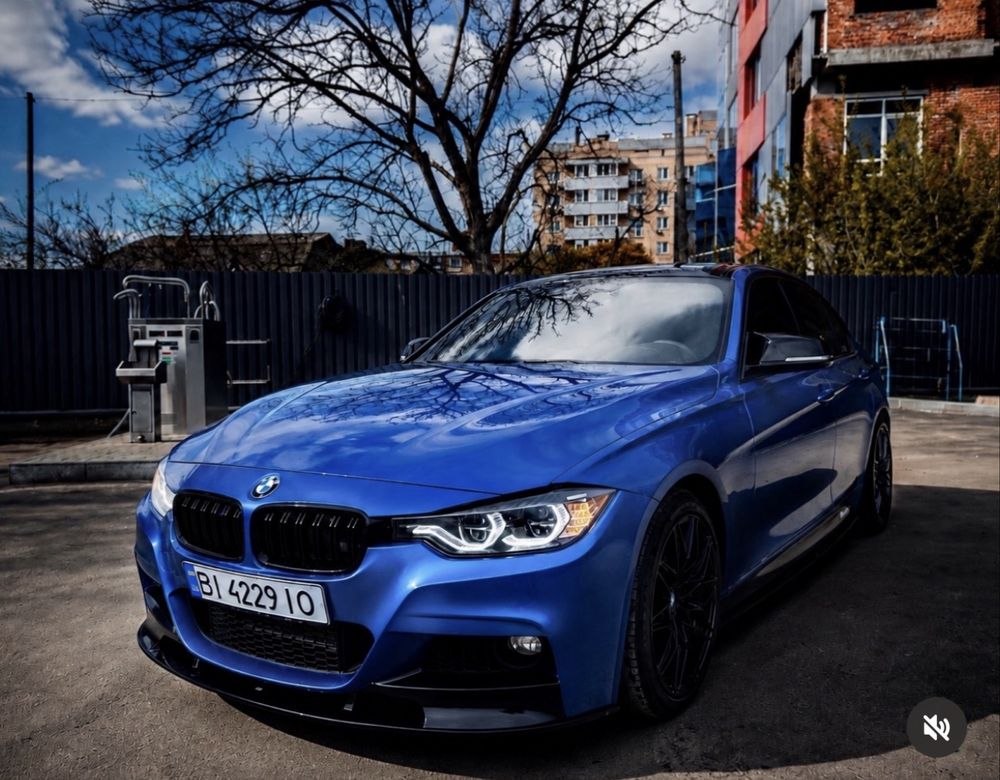 BMW 328i