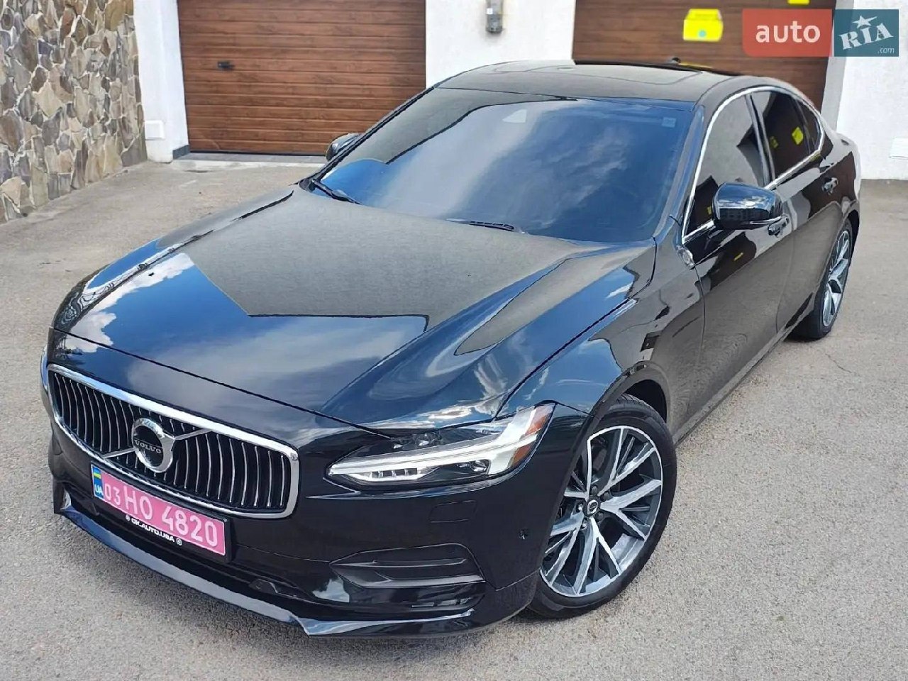 Volvo S90 — фото 1