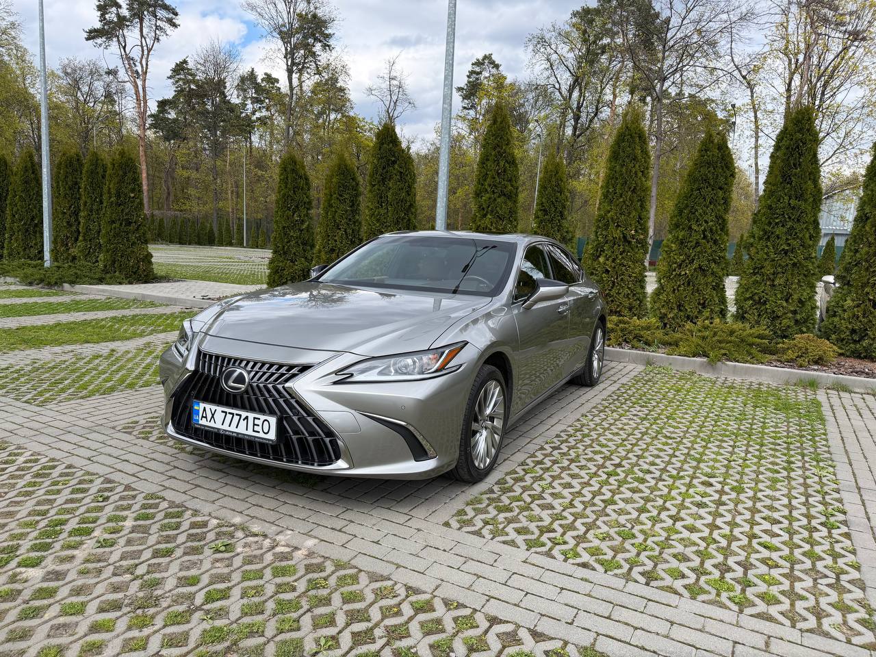 Lexus ES