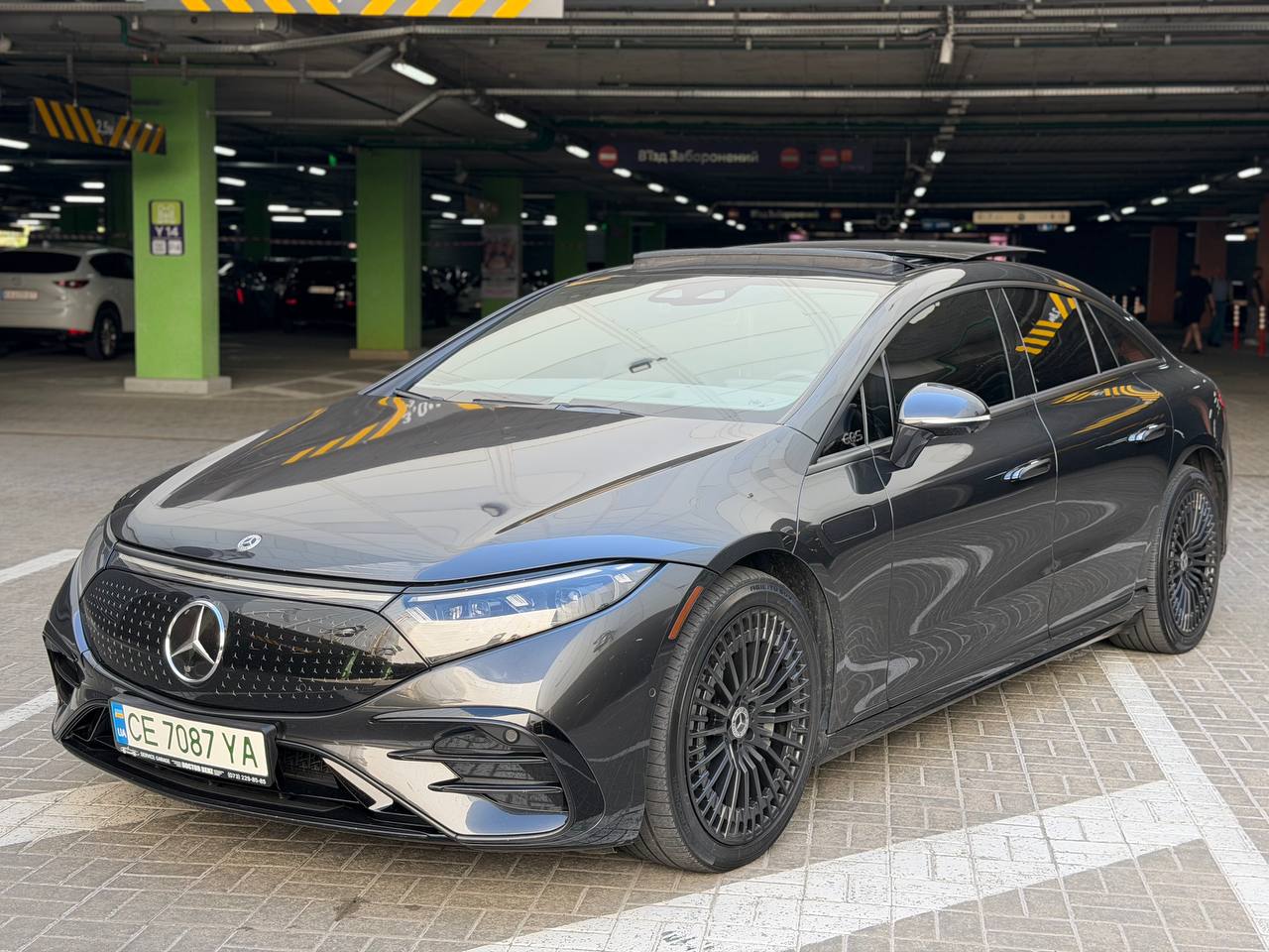 Mercedes-Benz EQS-Class Sedan