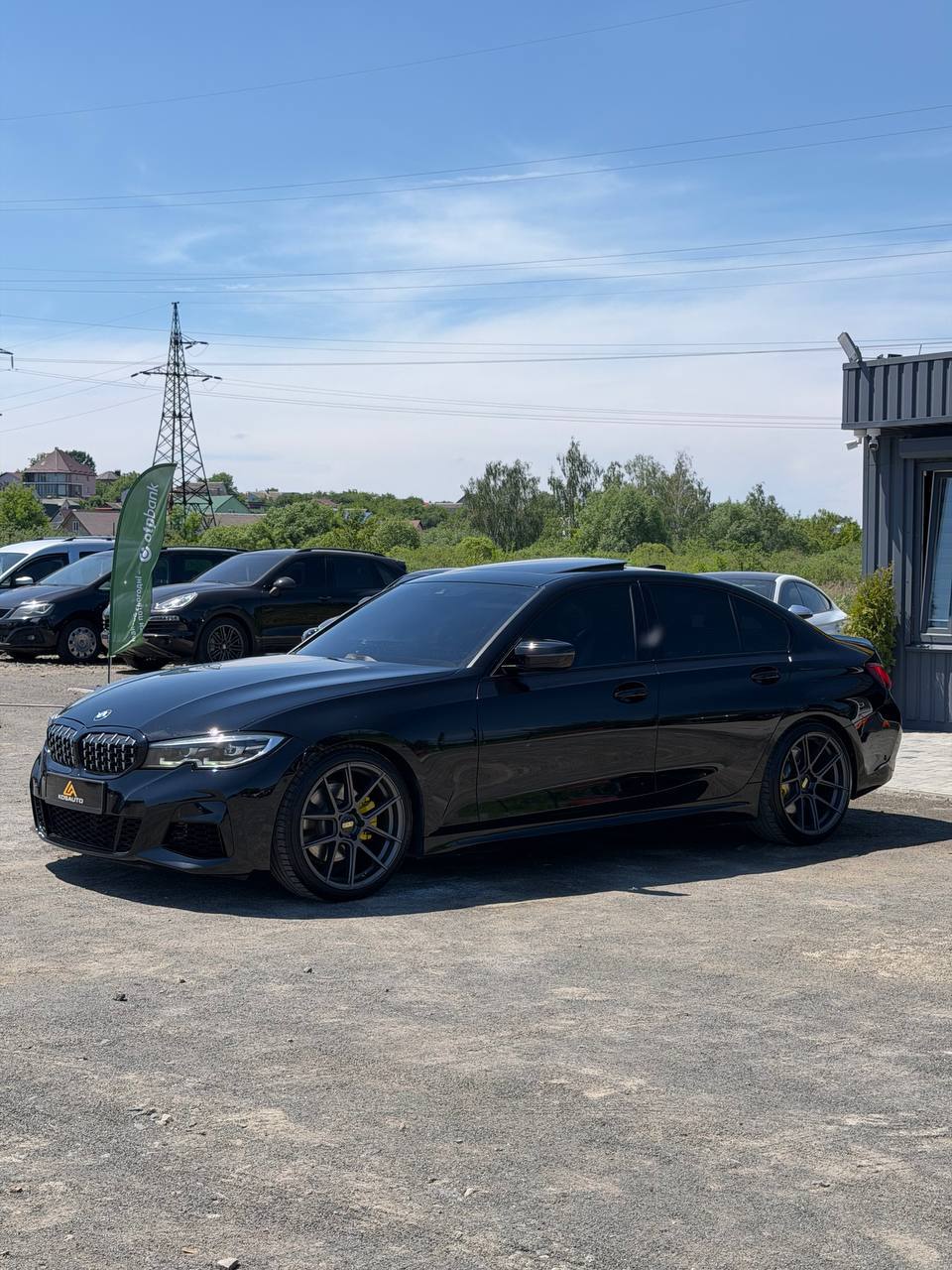 BMW 330i
