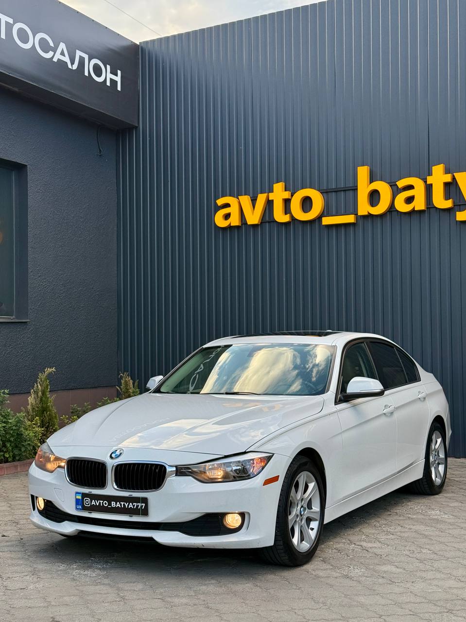 BMW 328i