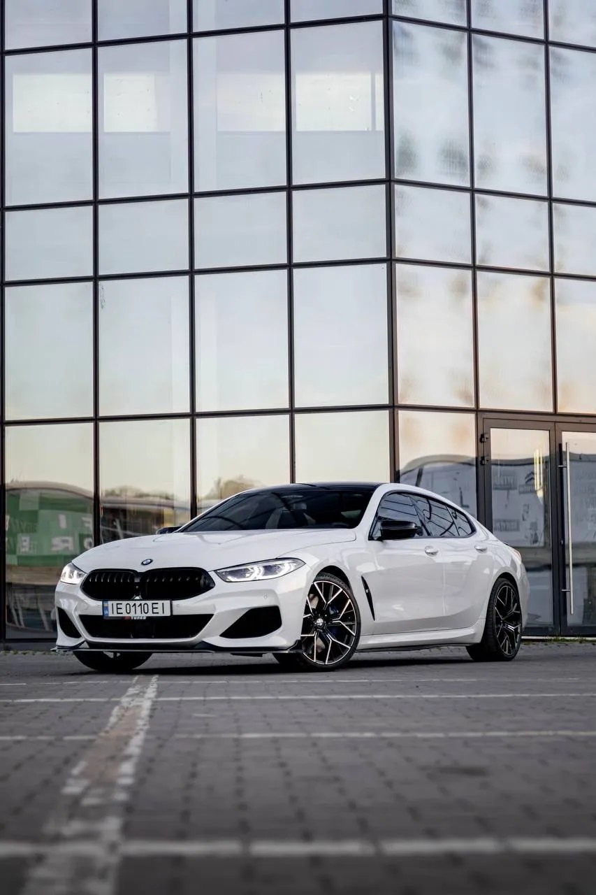 BMW M850i