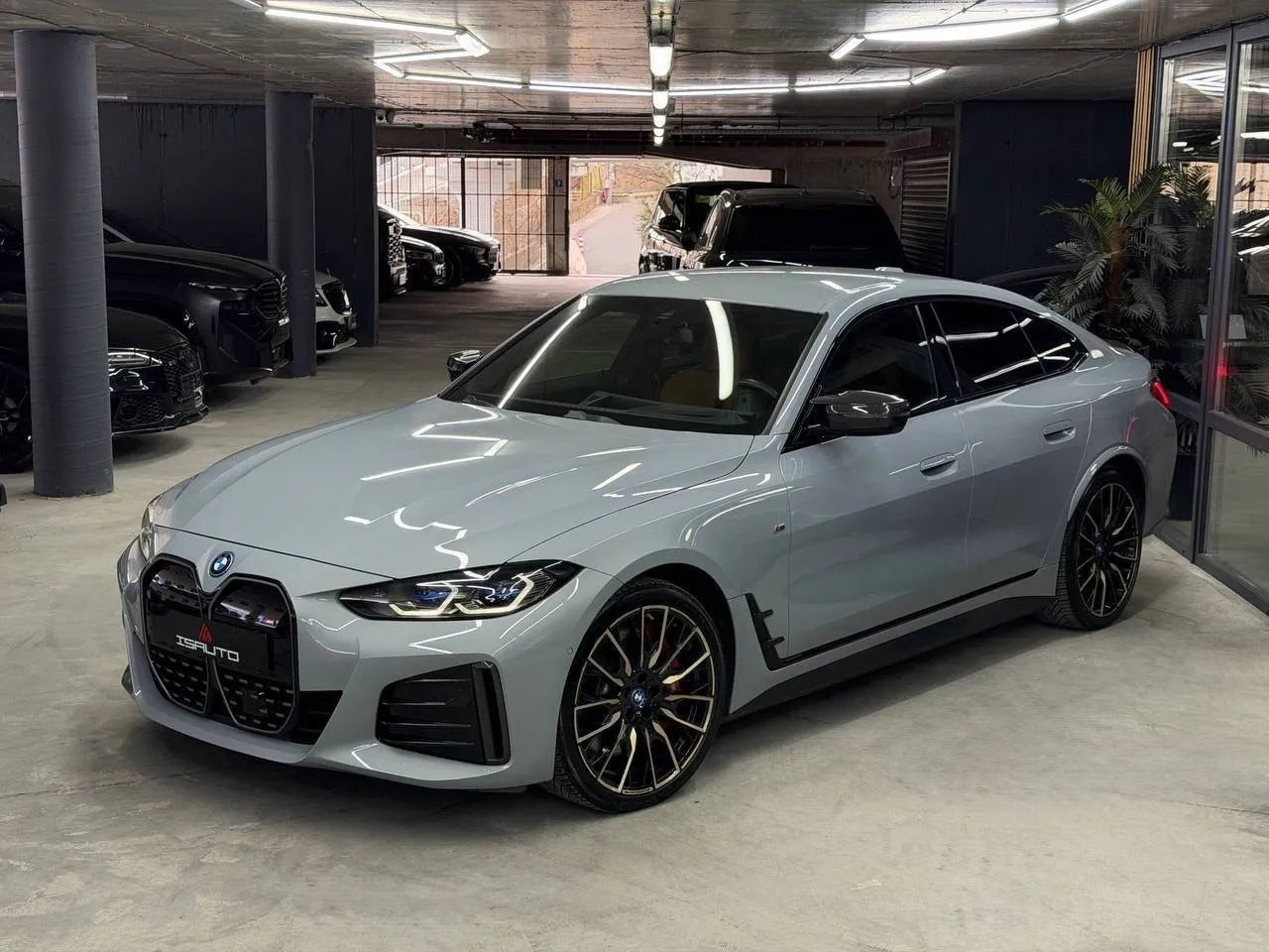 BMW i4 M50 — фото 1