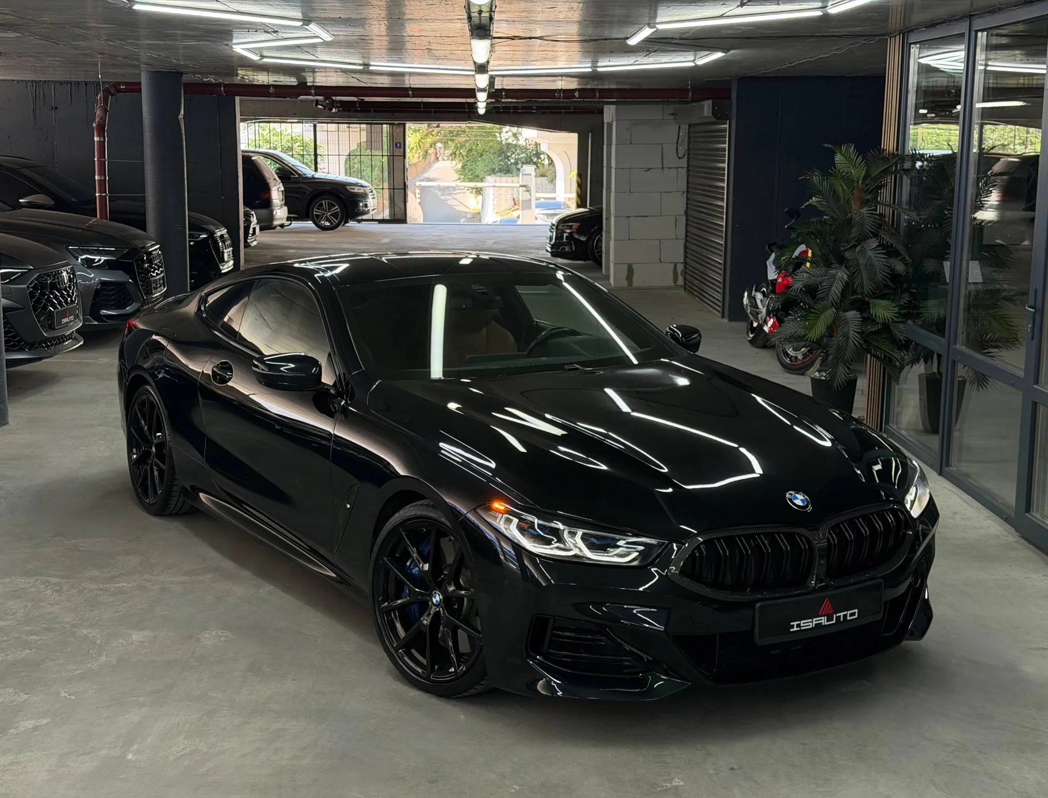BMW M850i