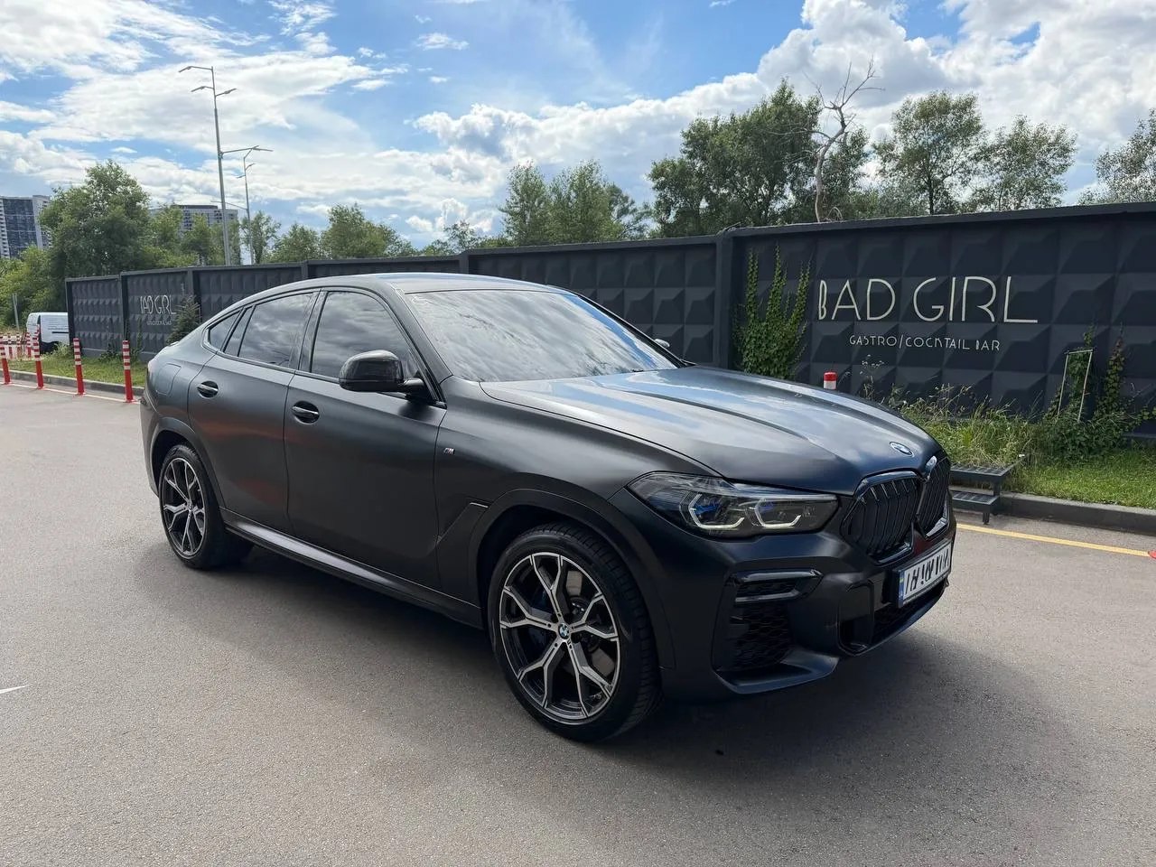 BMW X6M 50d — фото 1