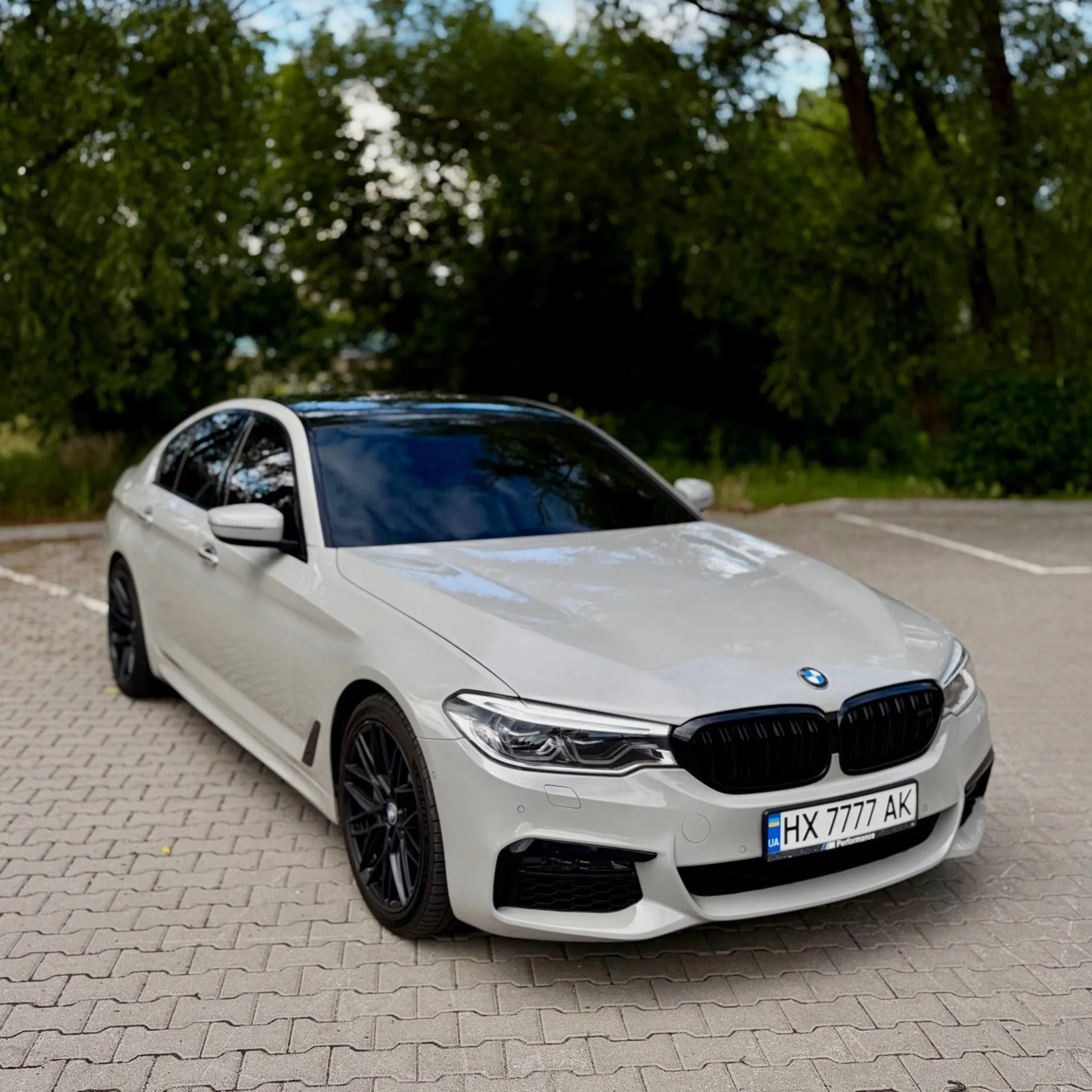 BMW 540i