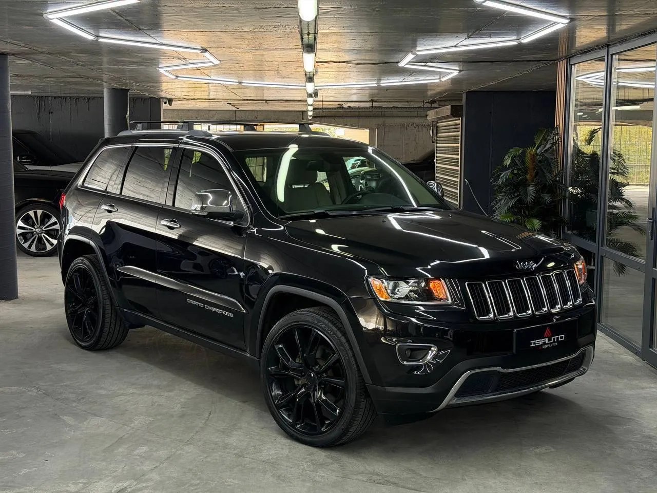 Jeep Grand Cherokee — фото 1