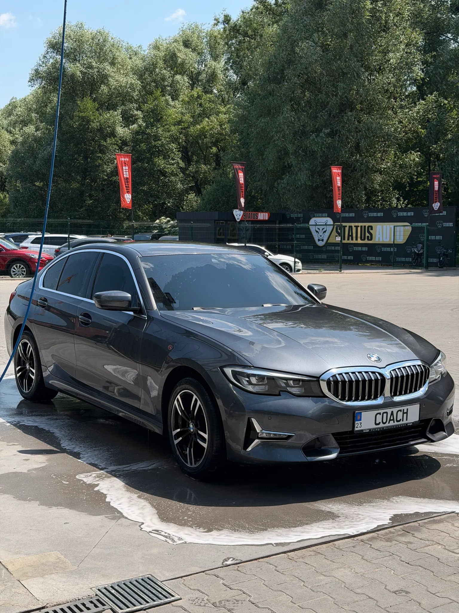 BMW 3Series 318d — фото 1