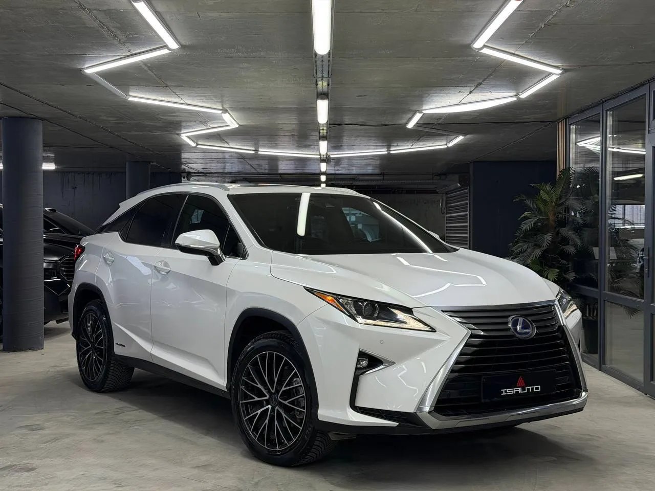 Lexus RX — фото 1