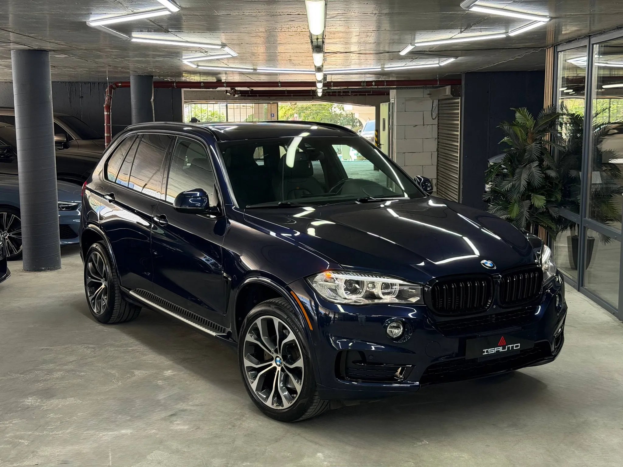 BMW X5 40e — фото 1