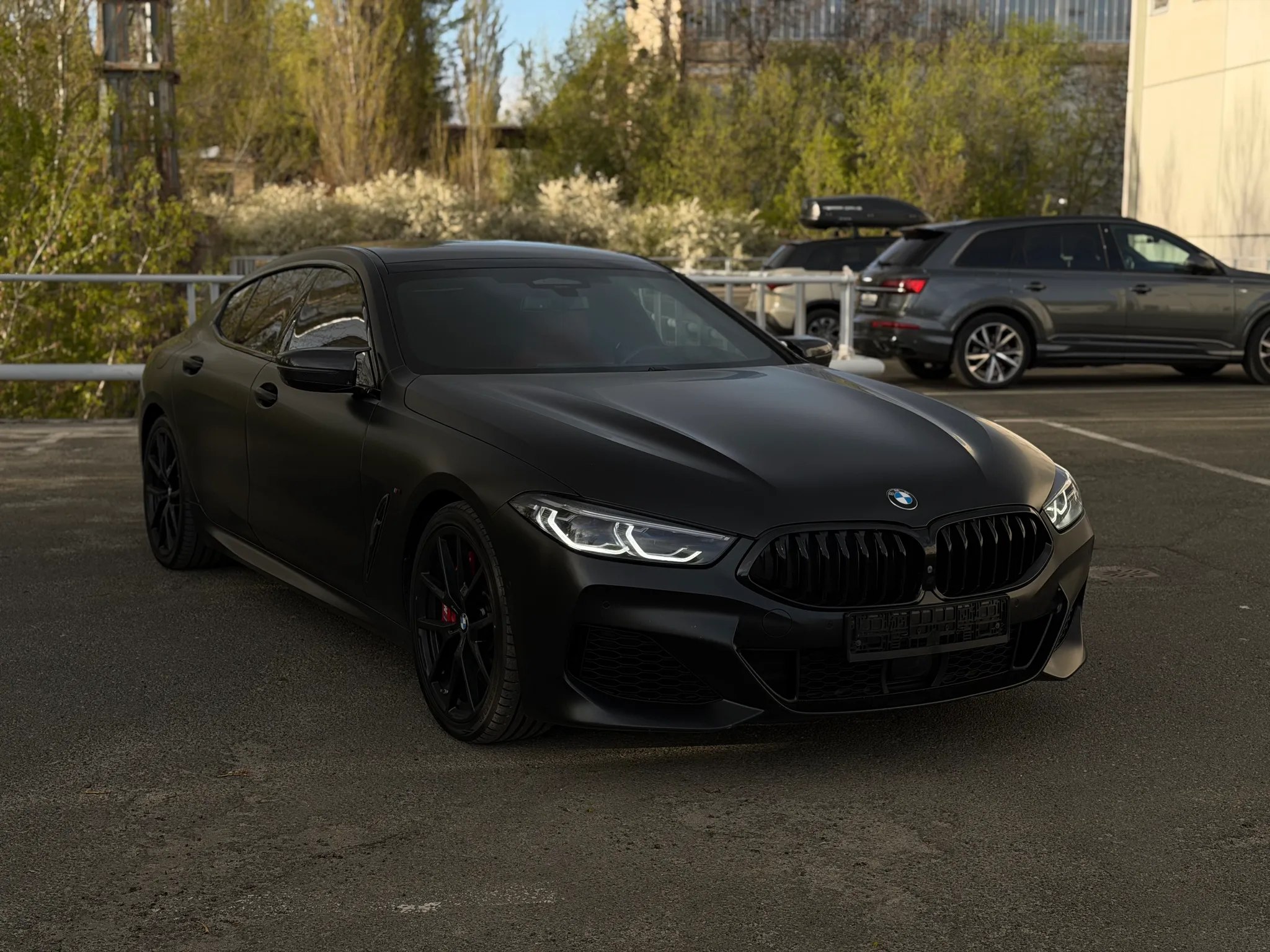 BMW M850i — фото 1