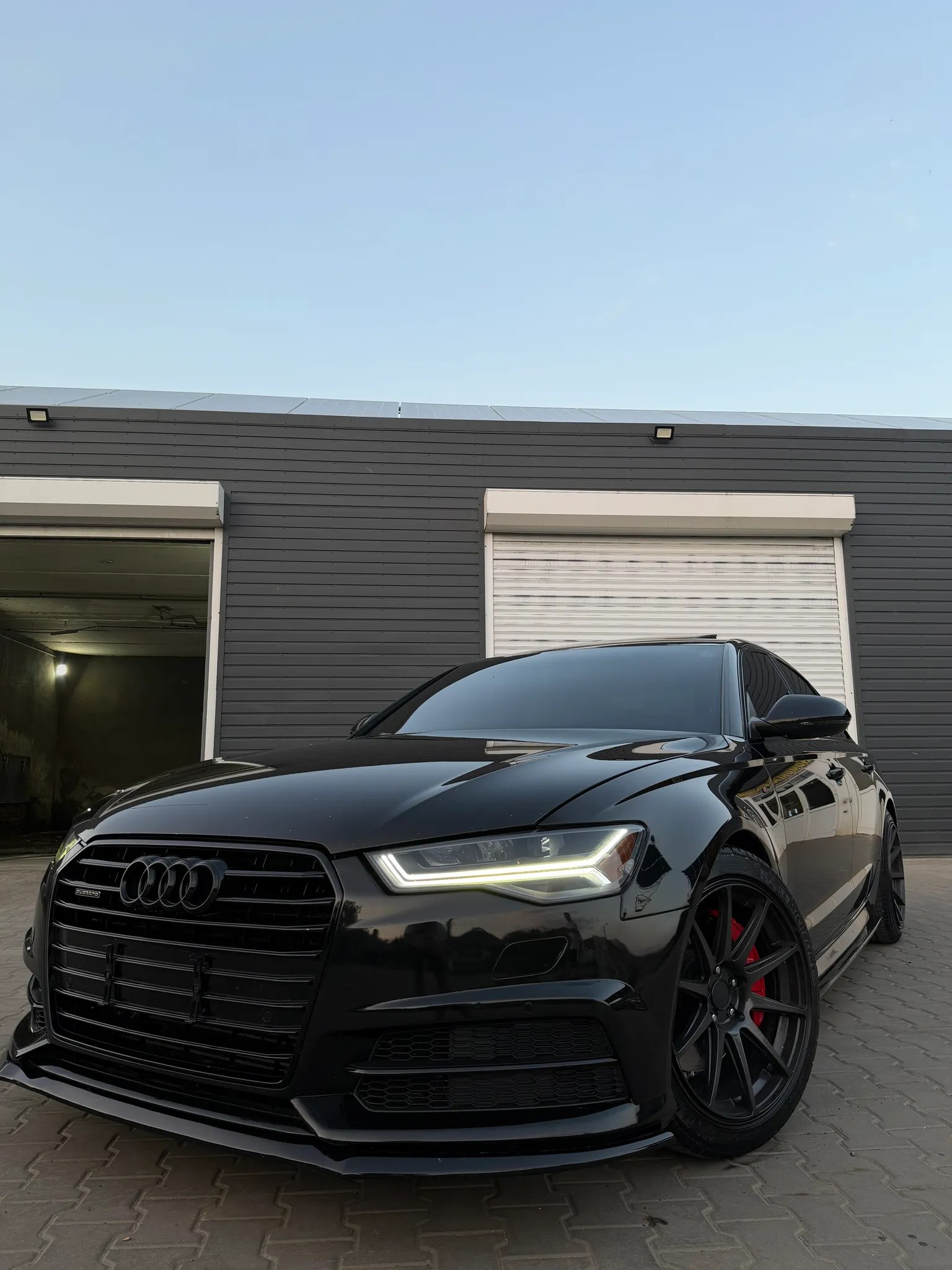Audi A6 — фото 1