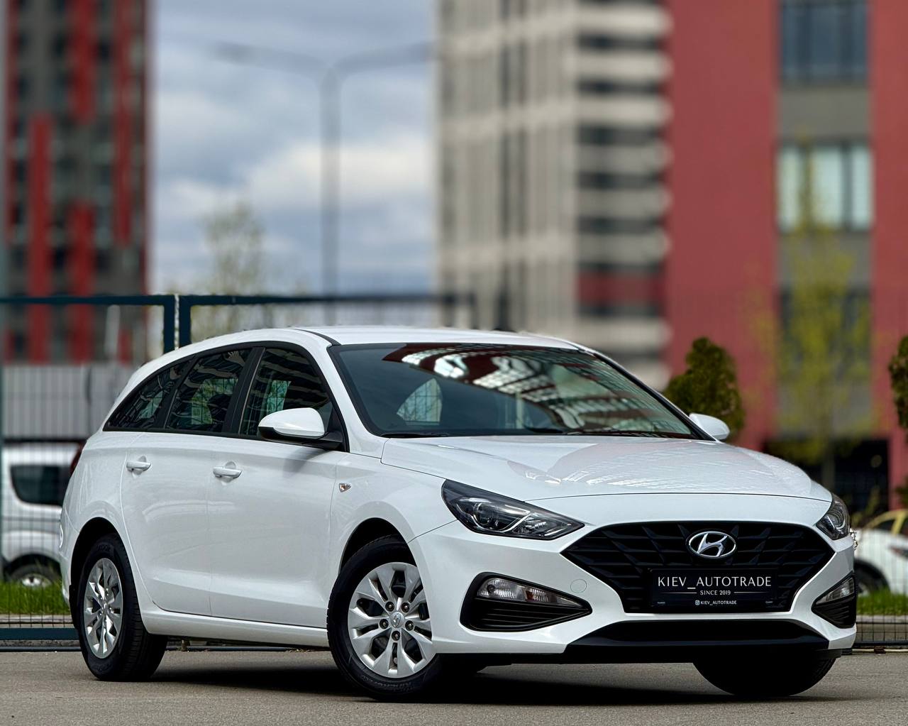 Hyundai i30 Official