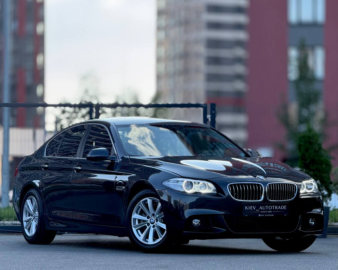 BMW 528i