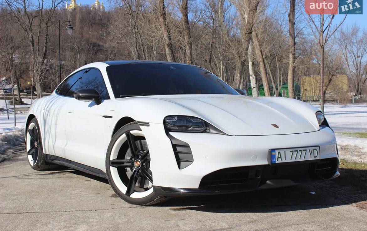 Porsche Taycan Turbo