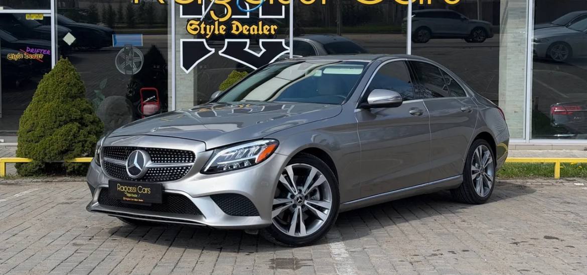 Mercedes-Benz C300