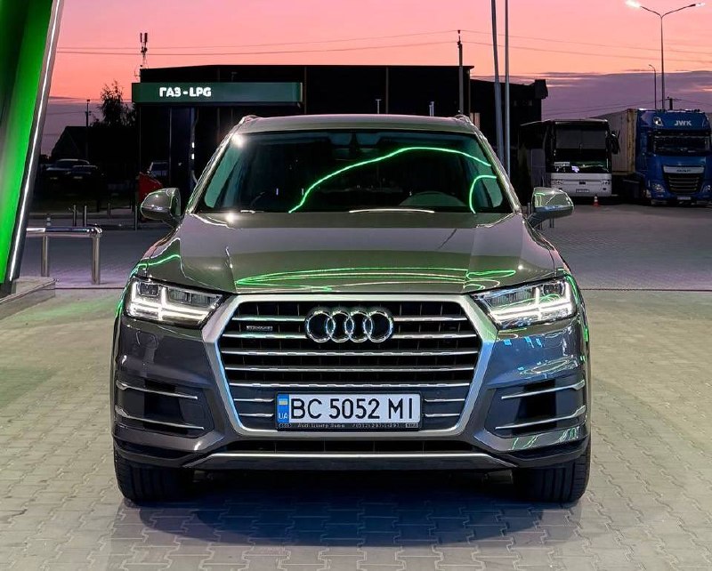 Audi Q7 50