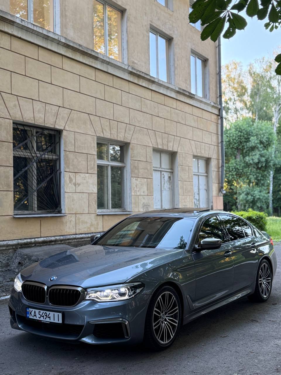 BMW M550i