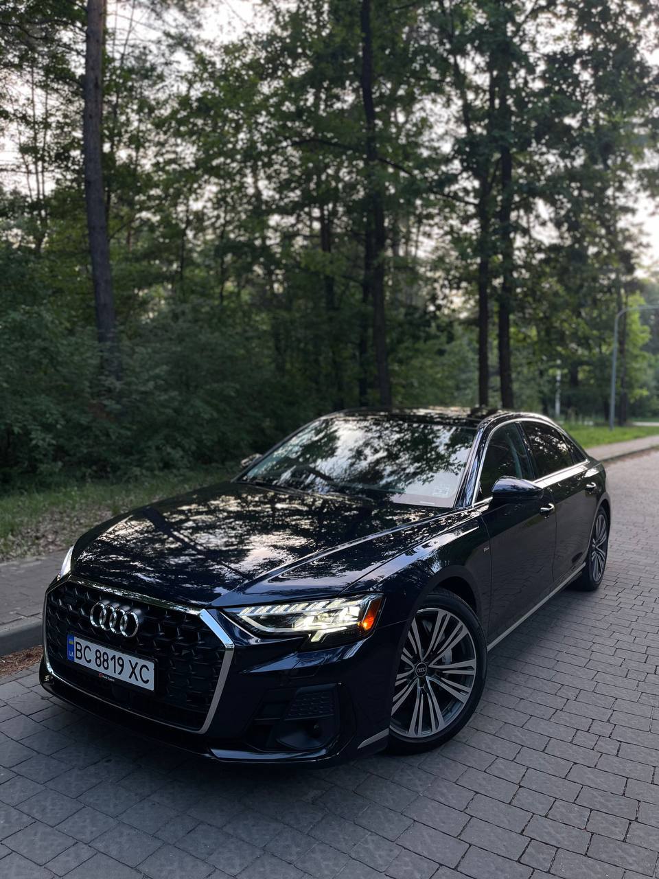 Audi A8 L