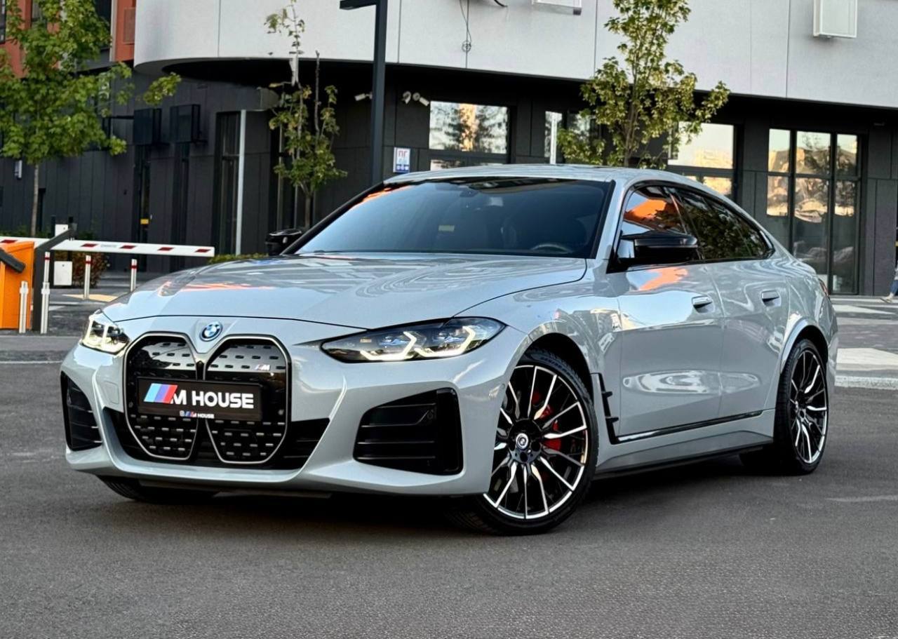 BMW i4