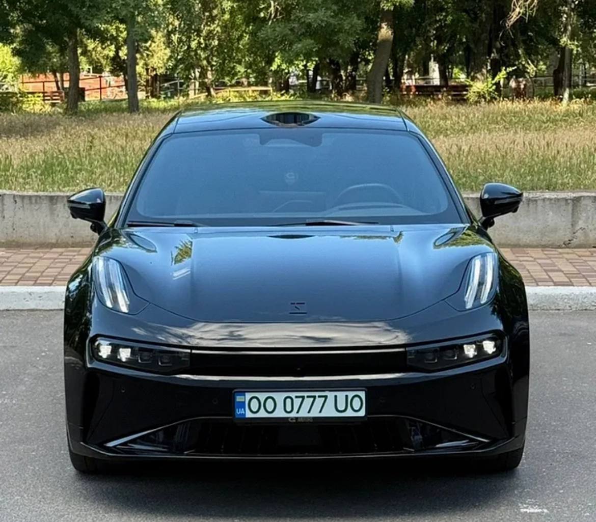 Zeekr 001