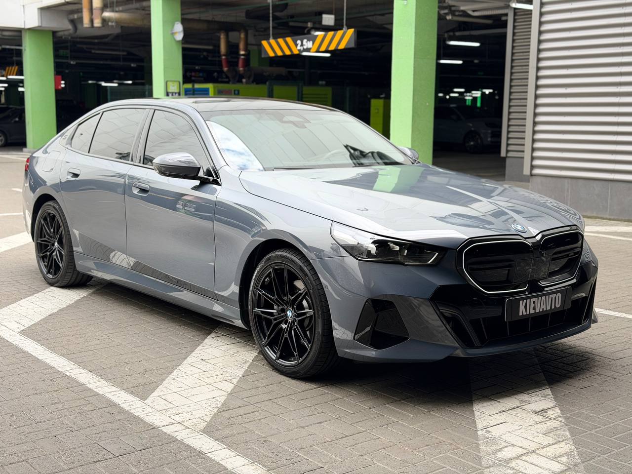 BMW I5 Long — фото 1