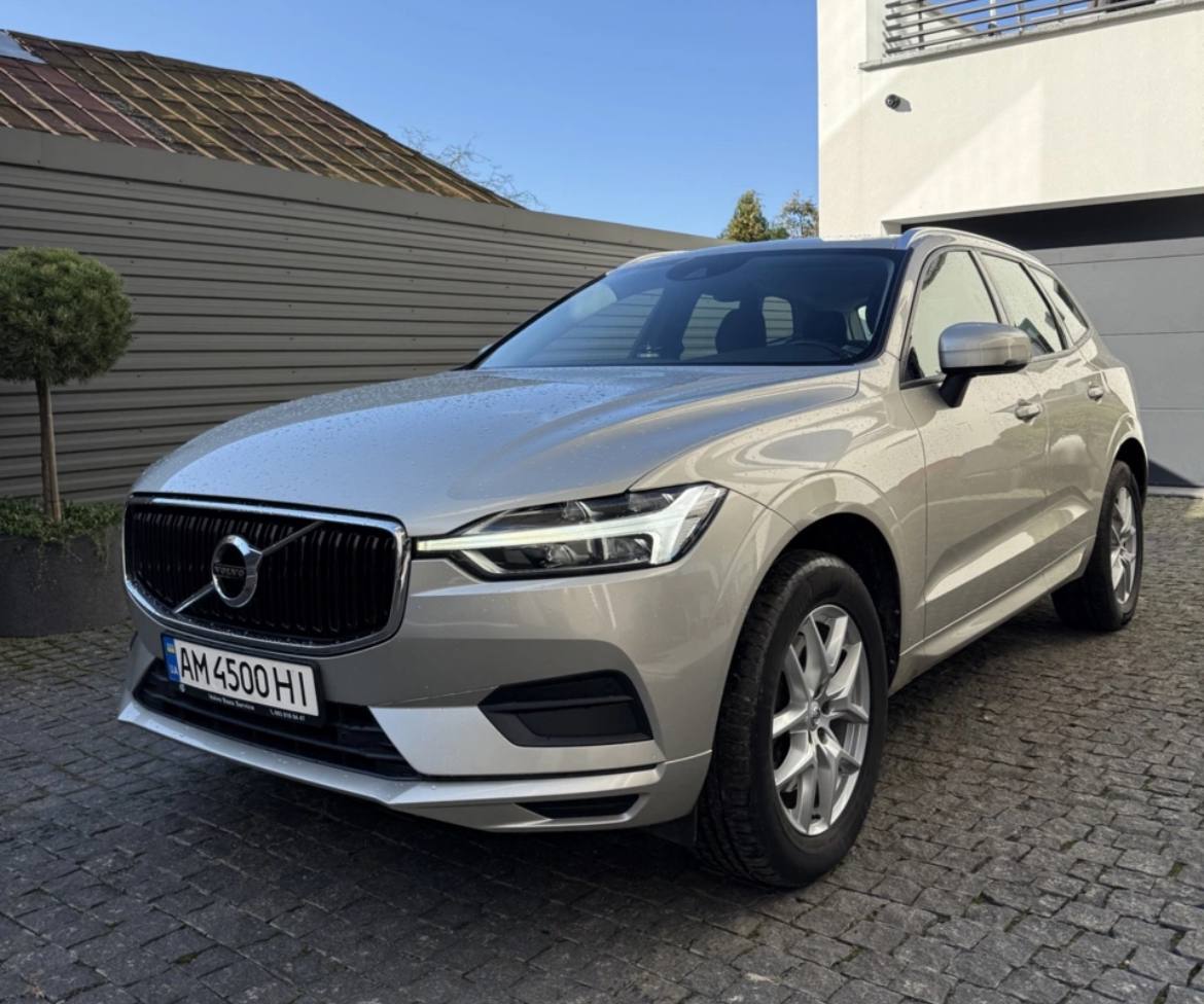 Volvo XC60 — фото 1