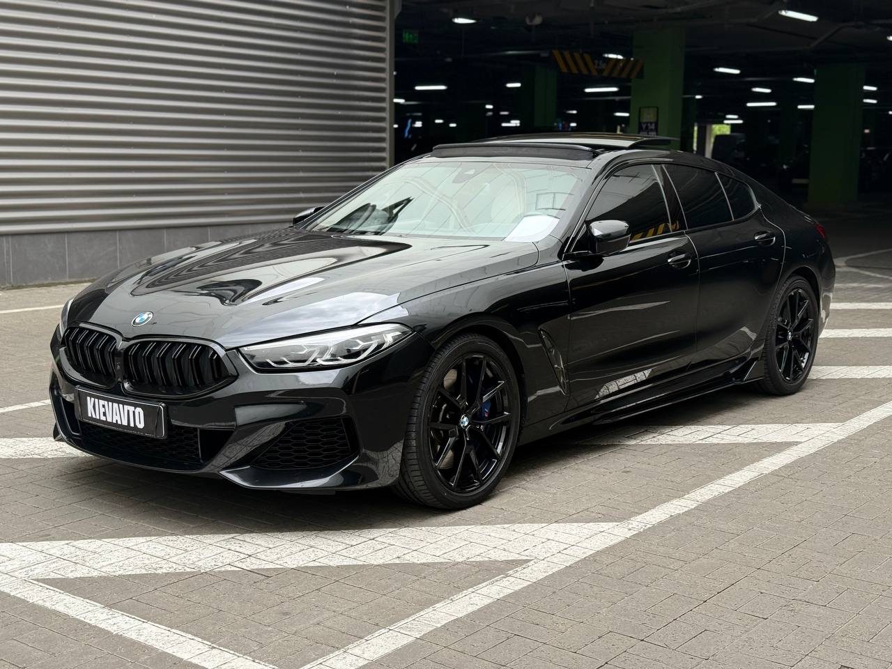 BMW M850i — фото 1