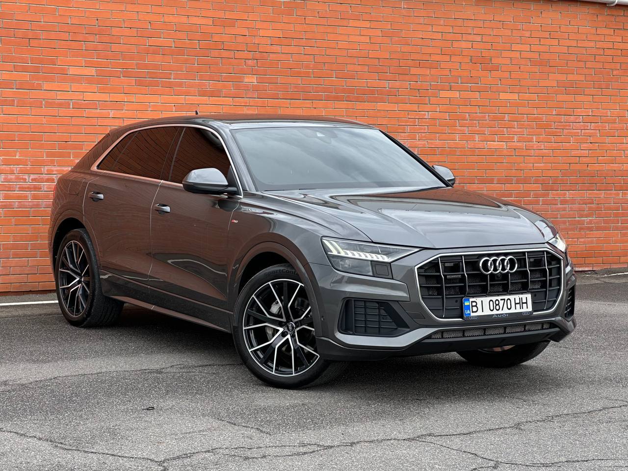 Audi Q8 — фото 1