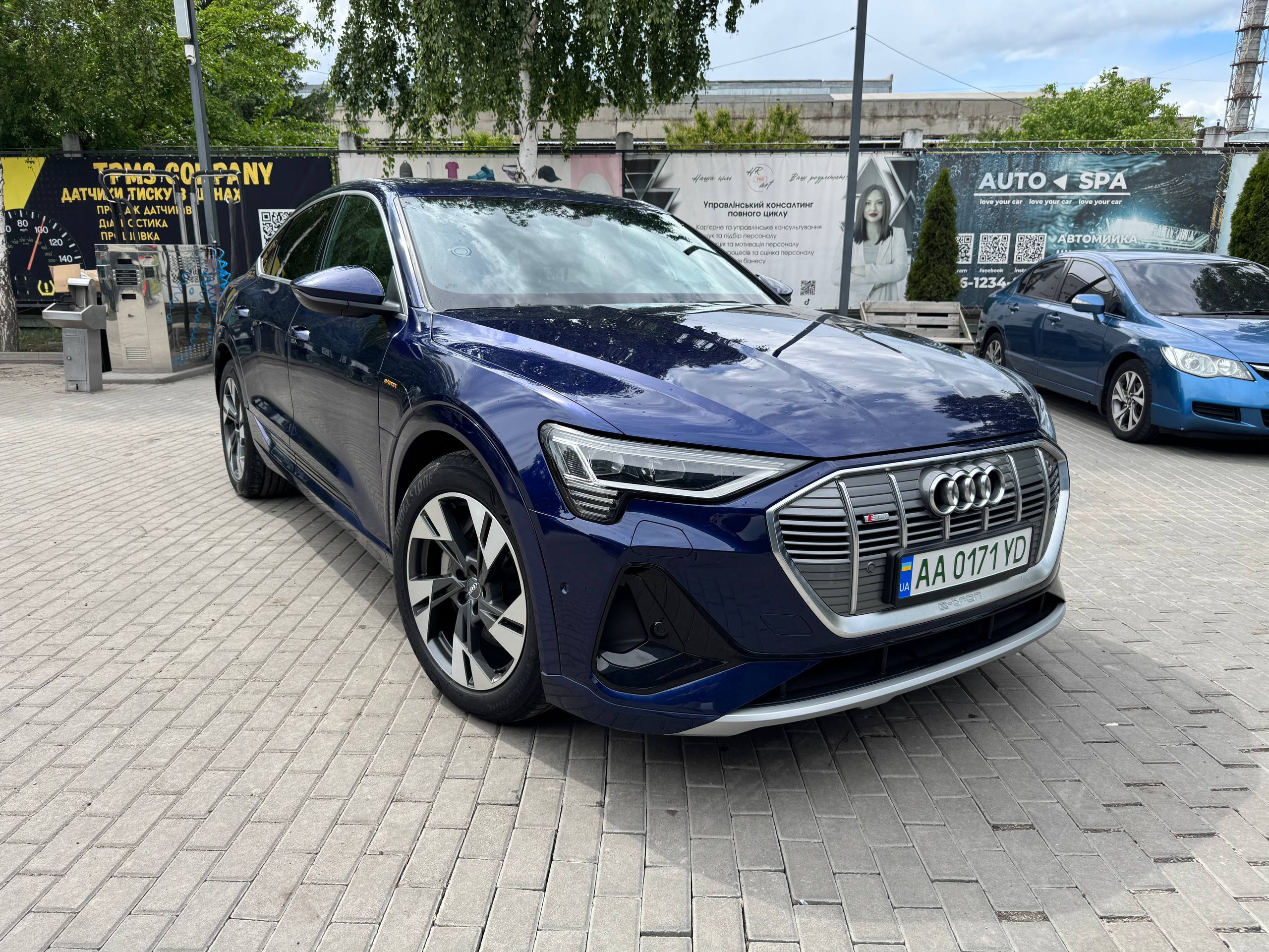 Audi e-tron Sportback S-line — фото 1