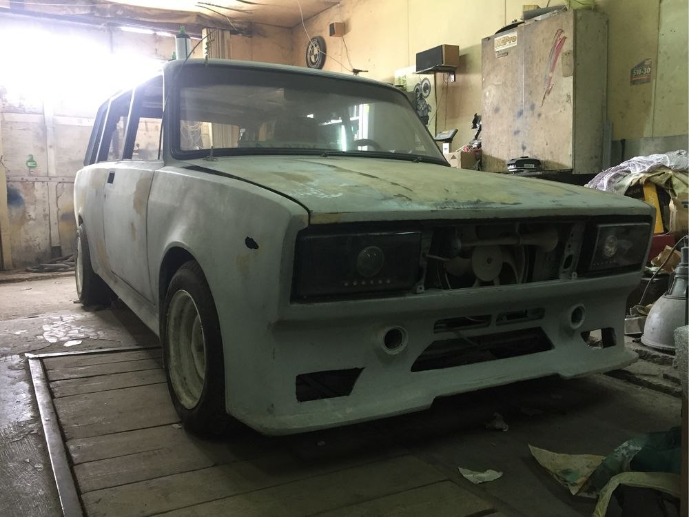 Lada 2104