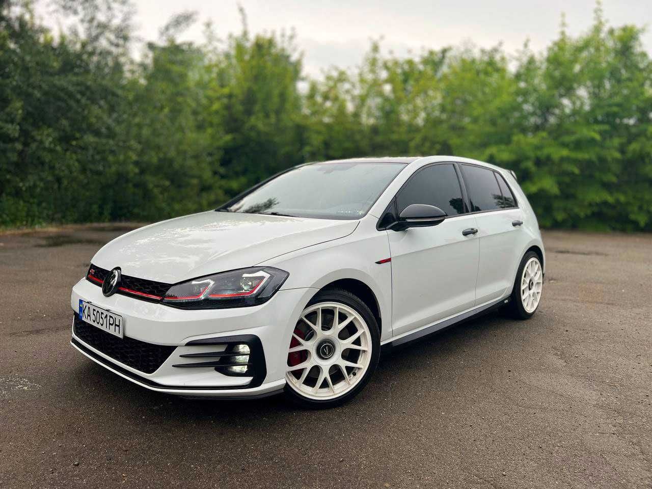 Volkswagen Golf GTI